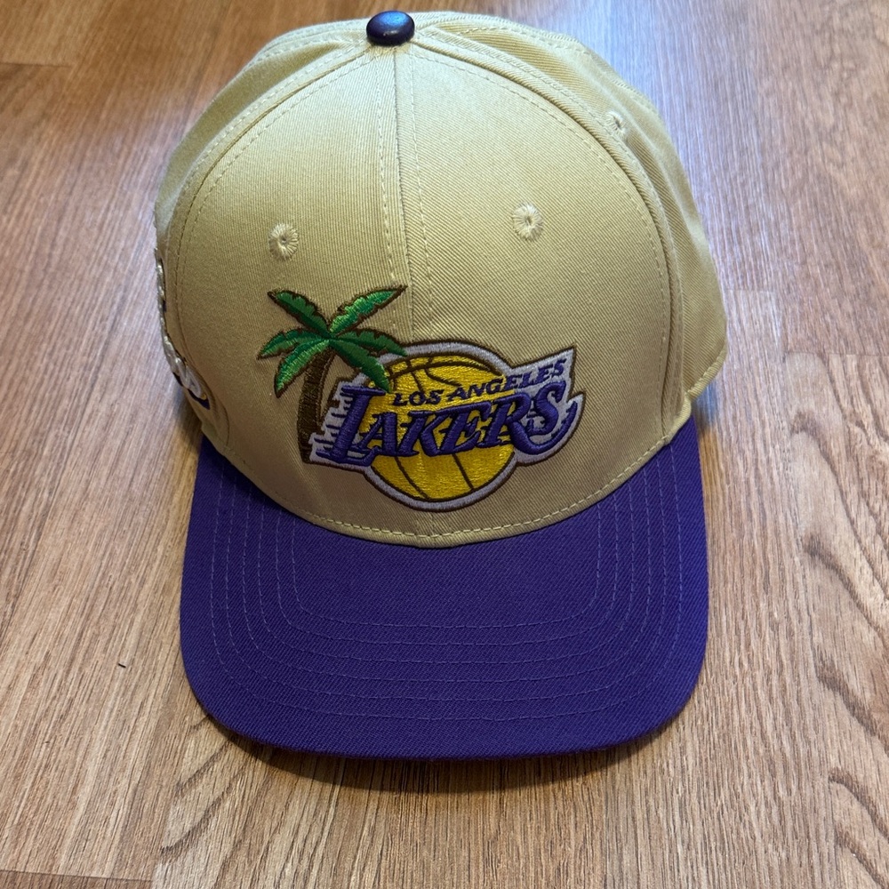 Pro Standard Lakers SnapBack